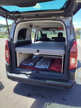 Cama camper berlingo XL,mueble,colchón y c.termica