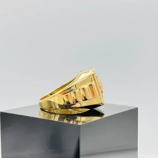 Anillo Sello Medusa Cuadrado Oro 18K