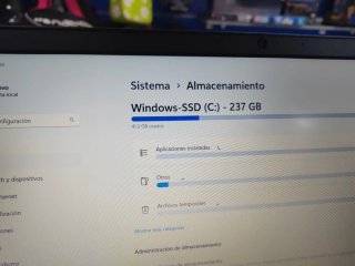 Ordenador Lenovo V15 IGL Negro