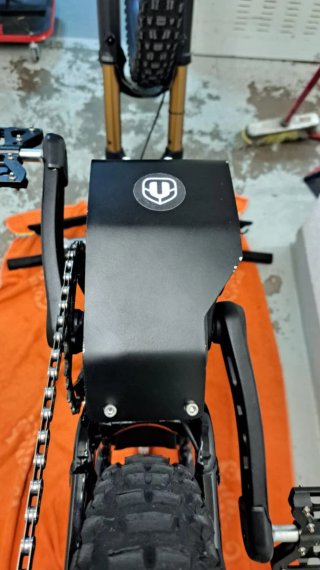 PROTECTOR MONDRAKER LEVEL AÑO 25/26 MOTOR BOSCH