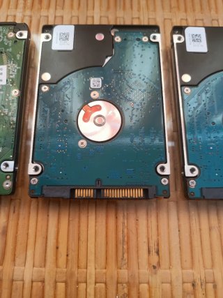 Hard Disk 2.5 500 GB funzionano ma a rischio