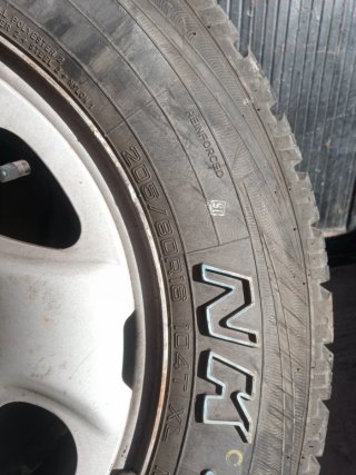 Llantas 6x139.7 Toyota Hilux neumáticos 205 80 16