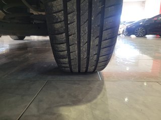 Hyundai Tucson 1.7 CRDI. Klass