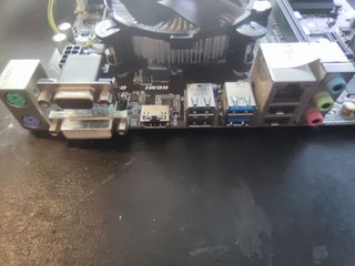 Gigabyte GA-H110M-S2H + Intel i3-6300