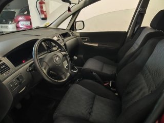 Toyota corolla verso 2003