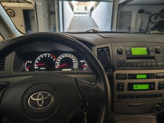 Toyota corolla verso 2003