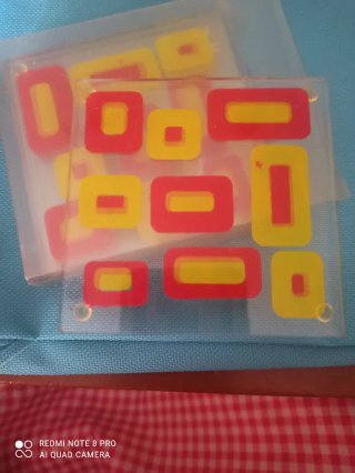 Posavasos de cristal con diseño geométrico