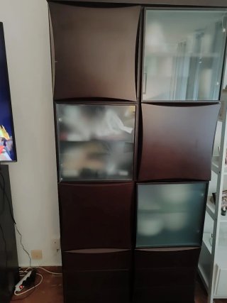 Conjunto Salón: Vitrina, Mesa, Sillas y estante