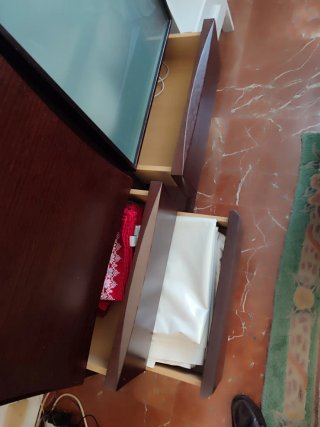 Conjunto Salón: Vitrina, Mesa, Sillas y estante
