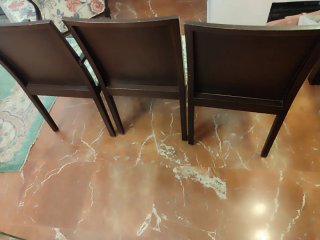Conjunto Salón: Vitrina, Mesa, Sillas y estante