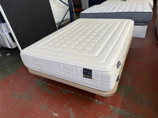 Colchón 135x190 y Base Tapizada 6 Patas