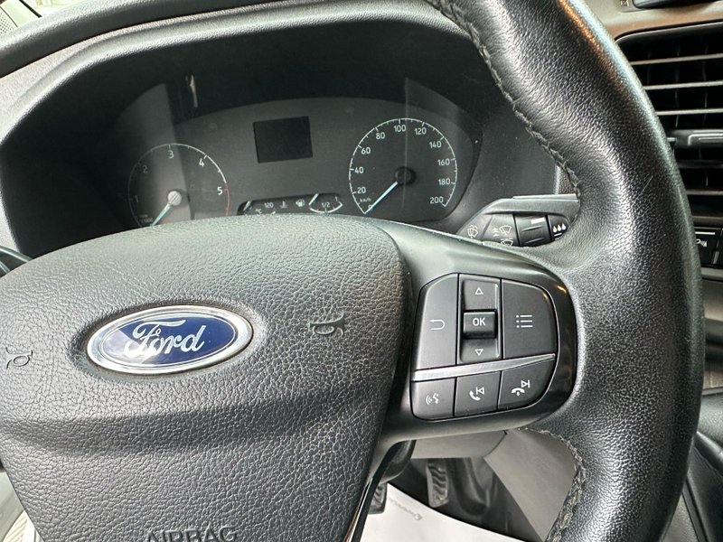 Ford Transit Custom 2023, foto 12