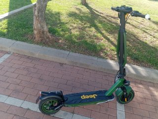 Patinete Eléctrico Jeep Verde