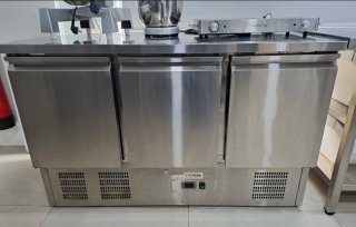 Mesa Fría Inox 3 Puertas Profesional