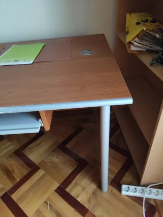 Mesa de escritorio de madera