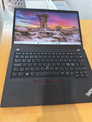 Lenovo ThinkPad T490S
