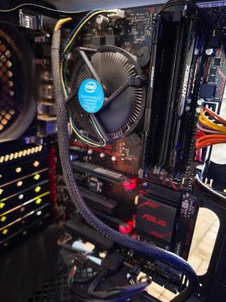 Pc sobremesa  CPU +monitor