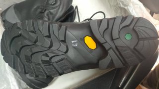 Botas militar de montaña.