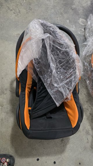 Carrito de bebé Graco naranja y negro
