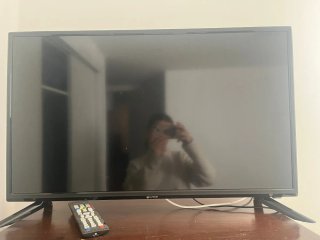 TV Grunkel 55 Negra con su respectivo mando