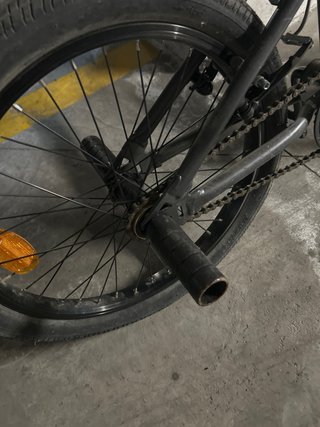 Bicicleta BMX negra