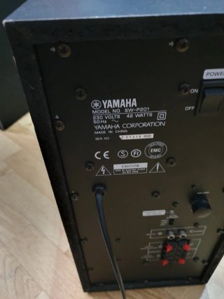 Yamaha SW P201 Subwoofer Negro