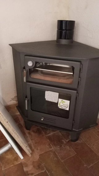 Estufa de leña con horno