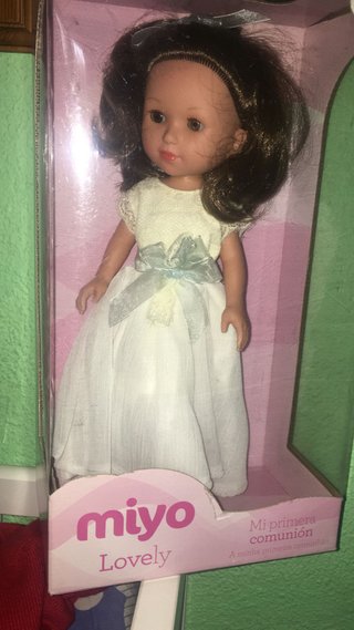 Muñeca Miyo Primera Comunión Vestido Blanco