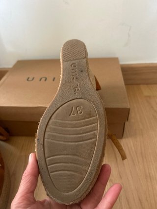 Sandalias esparto plataforma tachuelas