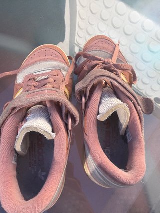 Zapatillas Adidas Forum Beige y Rosa