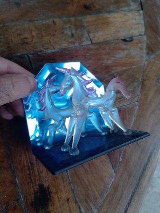 Caballos de cristal decorativos