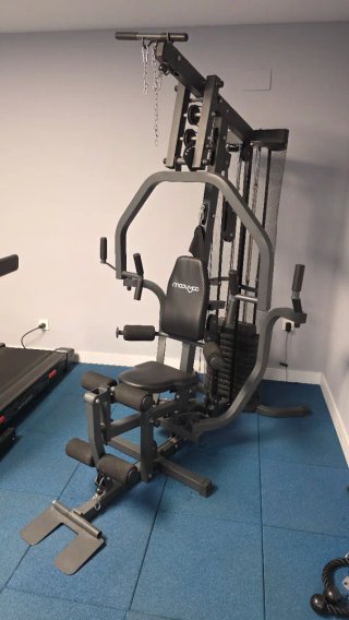Máquina de gimnasio multiestación