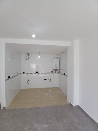 PISO NUEVO | CENES DE LA VEGA | Piscina y Gym