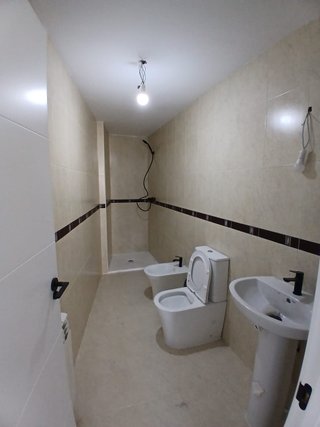 PISO NUEVO | CENES DE LA VEGA | Piscina y Gym