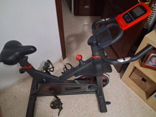 Bicicleta Spinning Negra y Roja nueva usada 2 hora