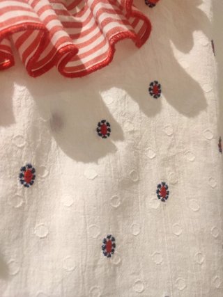 Camisa Zíngara bordada con volantes
