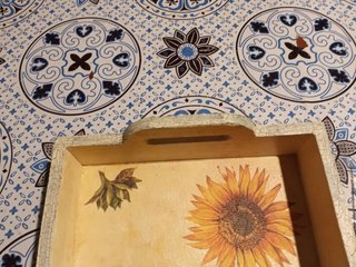 Vassoio in legno con Girasoli