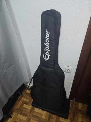 Guitarra Acústica Epiphone Dreadnought