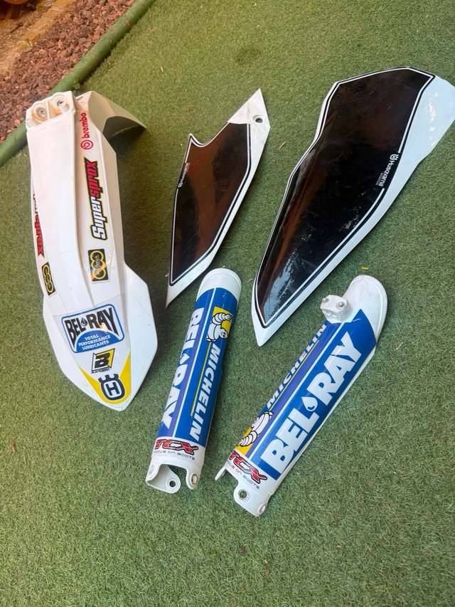 Plastica Husqvarna 2015