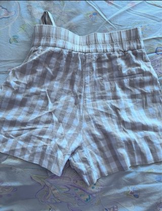 Shorts cuadros Zara beige y blanco