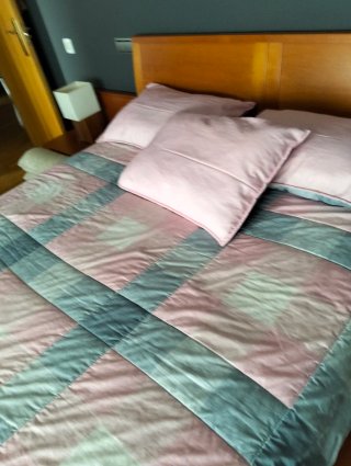 Juego Edredón Reversible + 3 Almohadas
