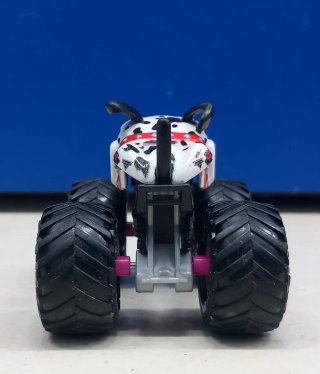 Monster Jam Monster Mutt Dálmata 1:64