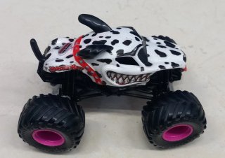 Monster Jam Monster Mutt Dálmata 1:64