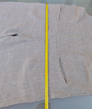 Mono tobillero de lino estilo oversize