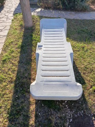 TUMBONA DE JARDÍN/PISCINA BLANCA