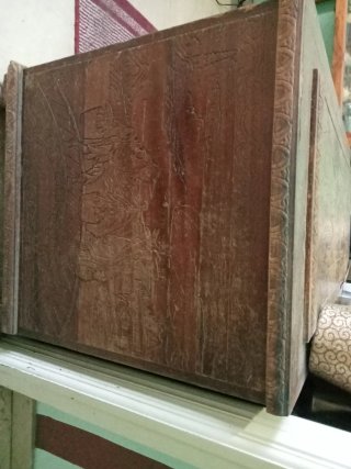 Arcón de madera maciza