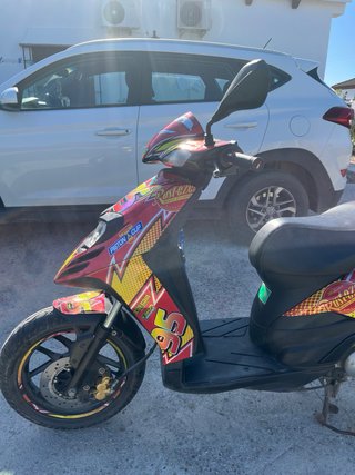 Moto Scooter aprilia sr 50