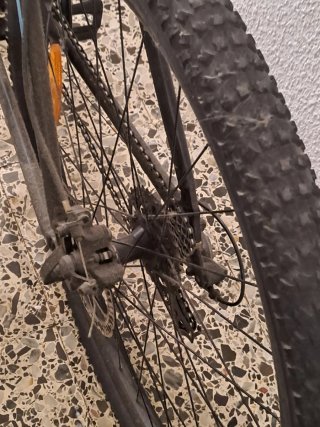 Bicicleta MTB Talla M Frenos Shimano rueda 27