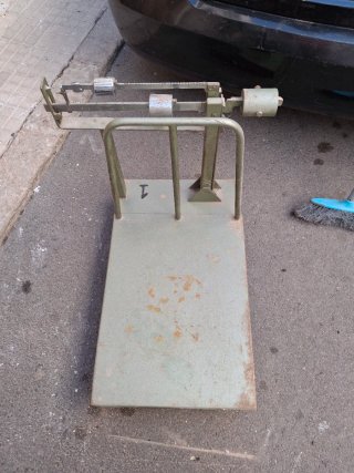 Báscula industrial metálica