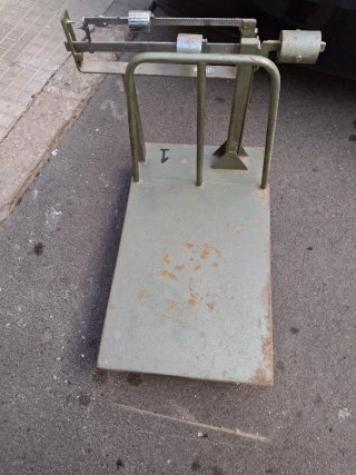 Báscula industrial metálica